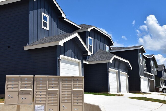 Building Photo - 8911 FM1560