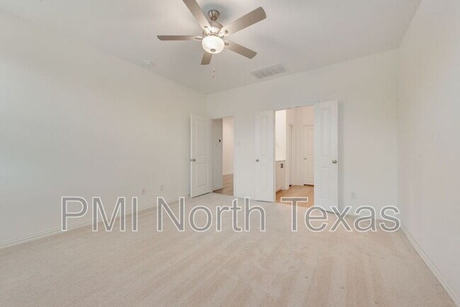 Building Photo - 3208 Appleton St