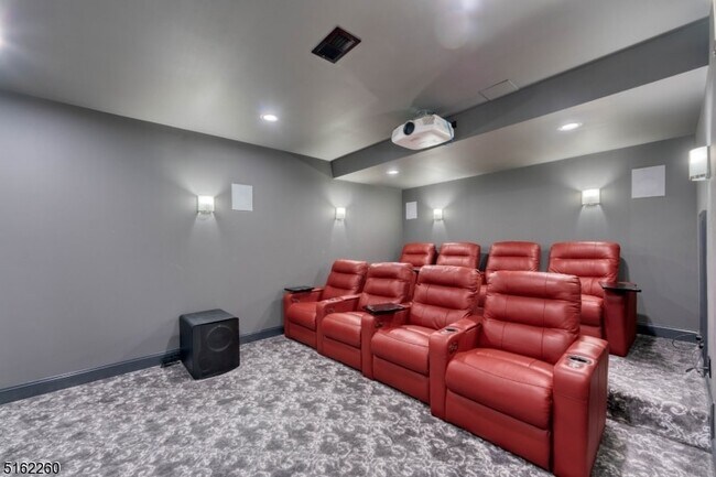 Building Photo - 12 Fieldflower Dr