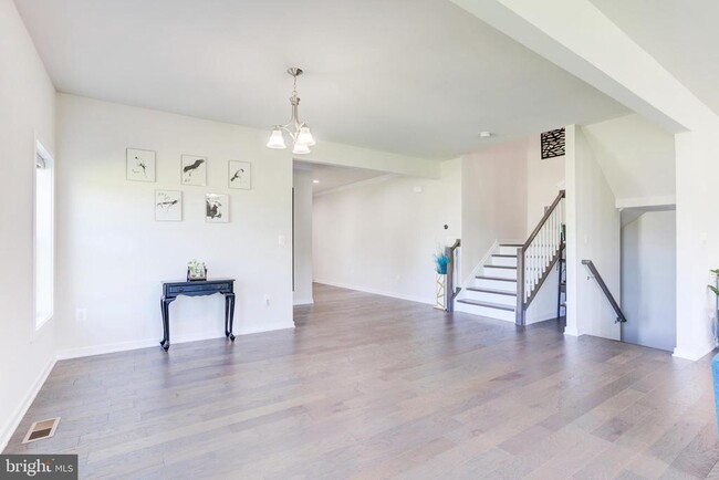 Building Photo - 41355 Tarragon Leaf Dr