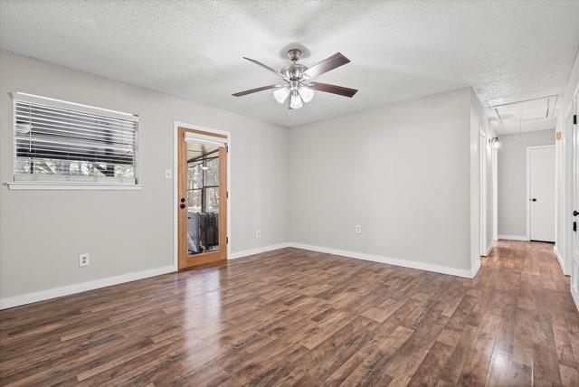 Building Photo - 7411 Wigfield Rd