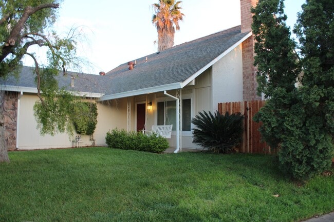 Building Photo - 9100 Castlebar Way