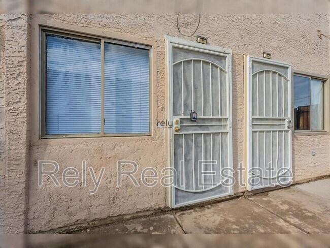 Building Photo - 12740 W Amy Dr