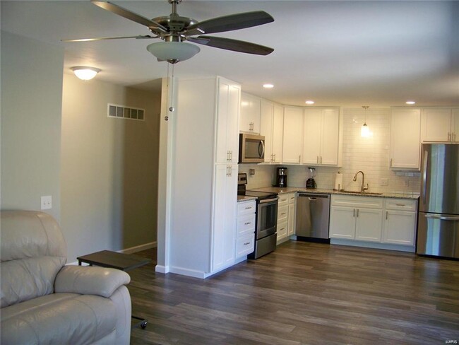 Building Photo - 4828 Danebury Dr