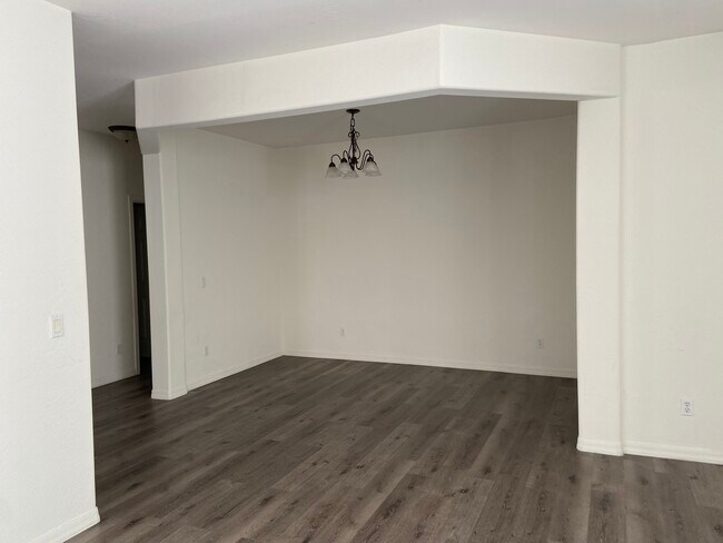 Building Photo - 8057 N Command Point Dr