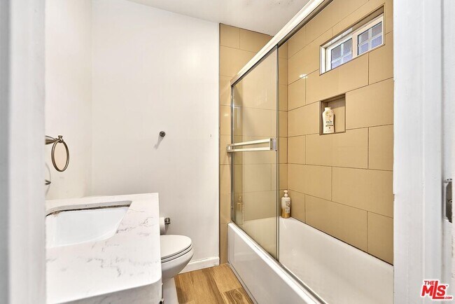 Building Photo - 162 S Ardmore Ave