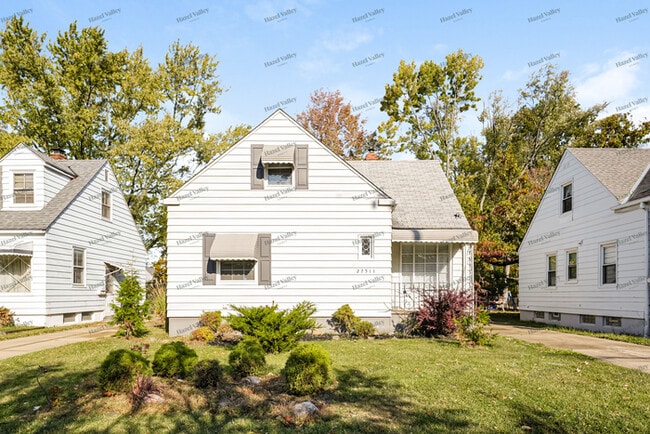 Building Photo - 27511 Forestview Ave