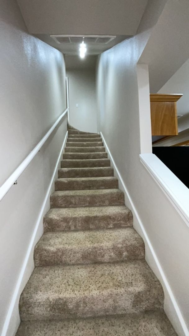 Building Photo - Spacious 3-Bed, 2.5-Bath Fourplex with Gar...
