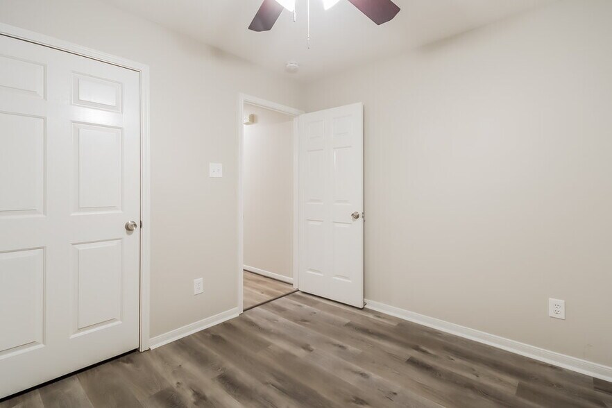 Building Photo - 3030 Killdeer Ln