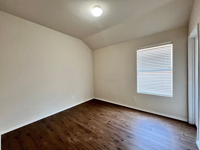 Building Photo - Cozy Home in Remington Point Neighborhood