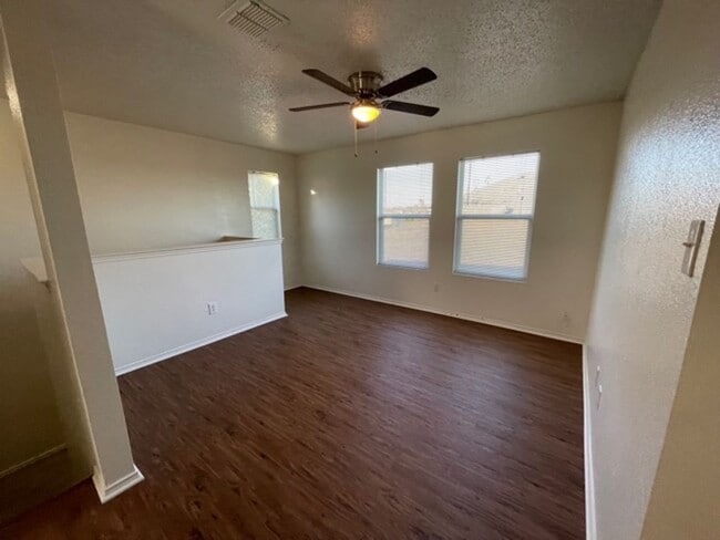 Building Photo - Nice 2 Story Home in Eagle Mtn. Saginaw ISD