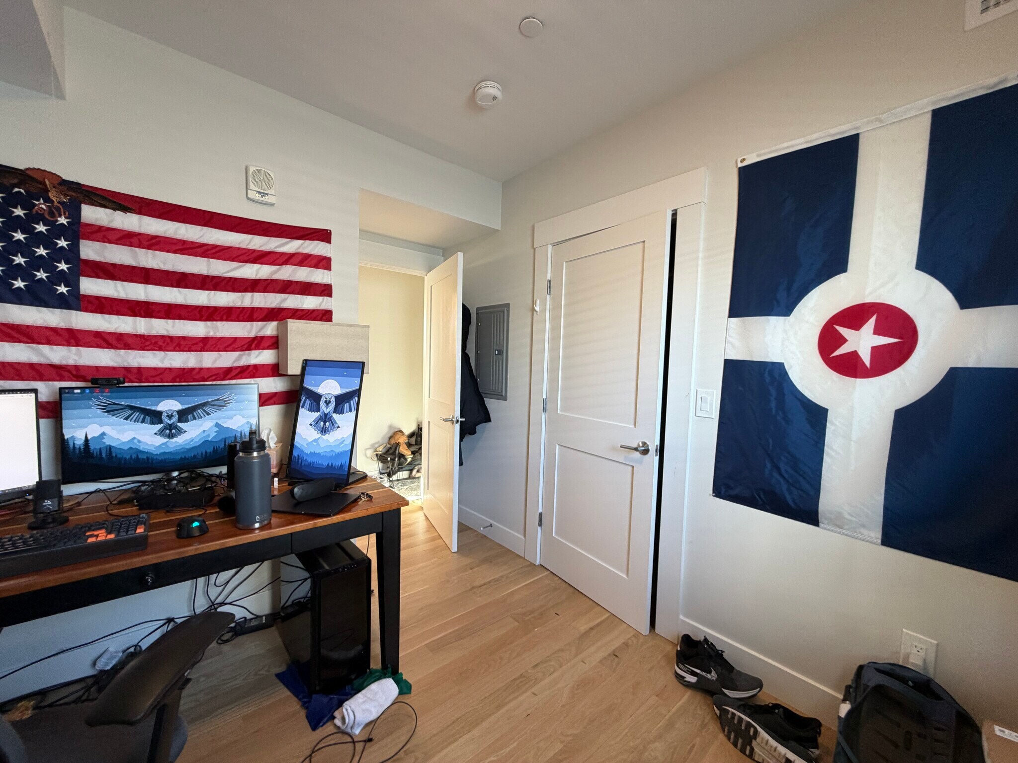 Building Photo - 208 Banks St