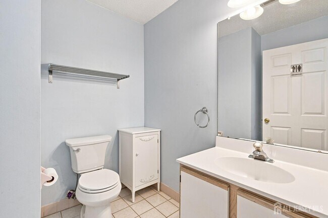 Building Photo - 63 Prestwick Way