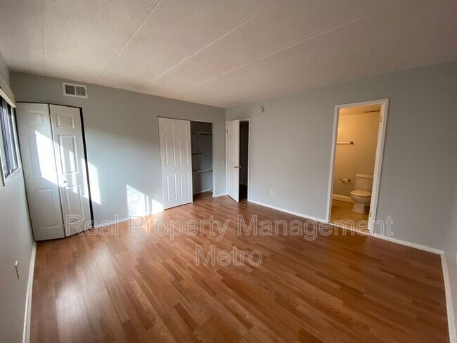 Building Photo - 5657 Harpers Farm Rd