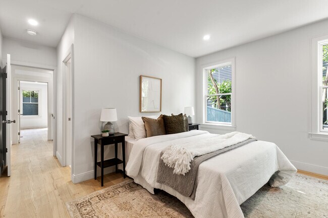 Building Photo - 8 Holly Ave