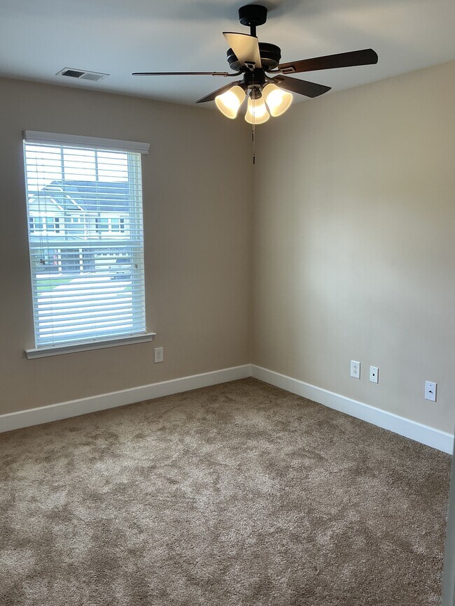 Building Photo - 222 Buttonbush Ct