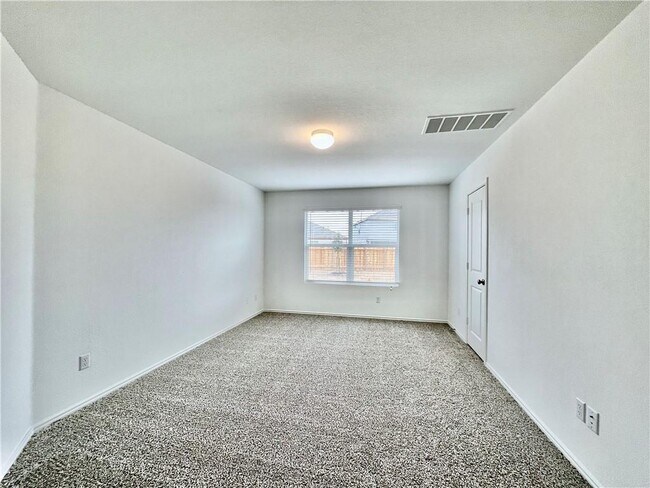 Building Photo - 126 Canley Lp