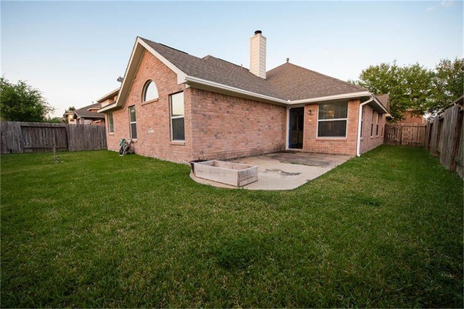 Building Photo - 6014 Conroy Pointe Ln