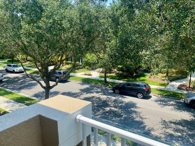 Building Photo - Citrus Park Luxury 3 Bedroom / 2.5 Bathroom Townhome Available 7/1/22