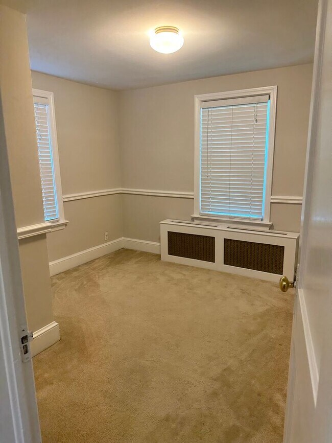 Building Photo - 2702 Ridge Rd Dr