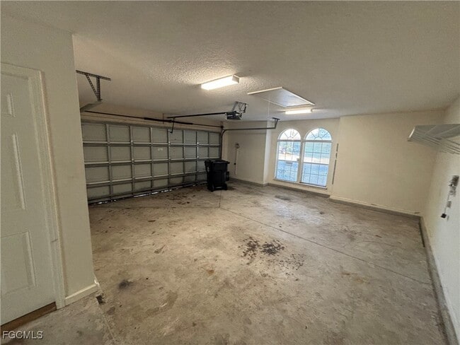 Building Photo - 1384 Eagle Crossing Dr