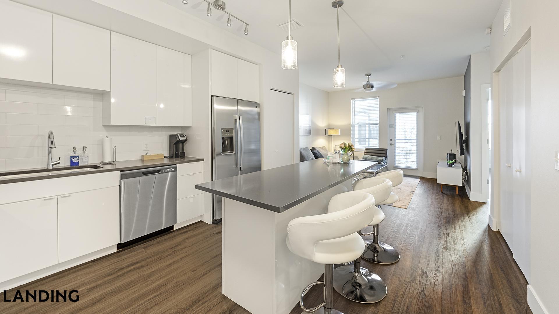 Building Photo - 4950 W Prescott St