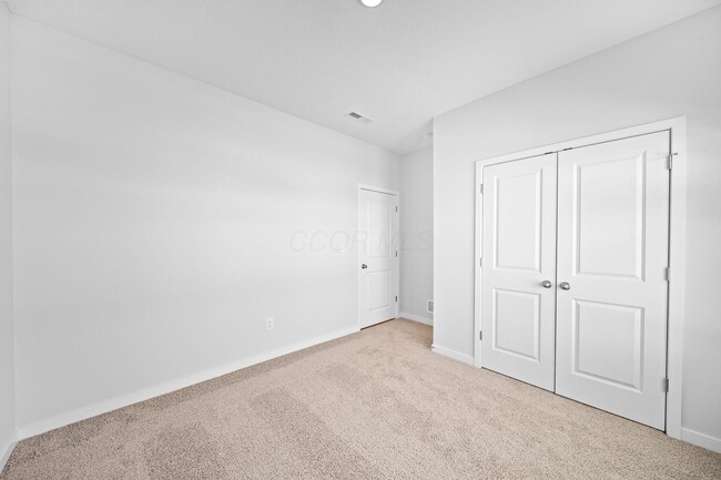 Building Photo - 511 Darliene Dr