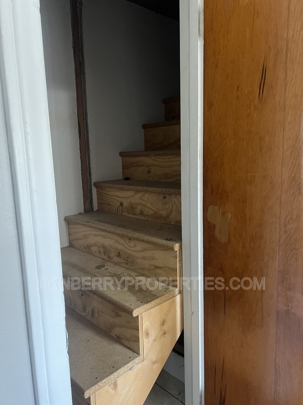 Building Photo - 4621 S Detroit Ave