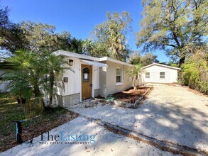 Building Photo - 1722 SE Lambright St