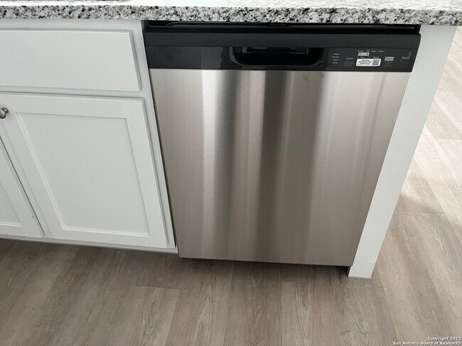 Building Photo - 6507 Scarecrow Wy