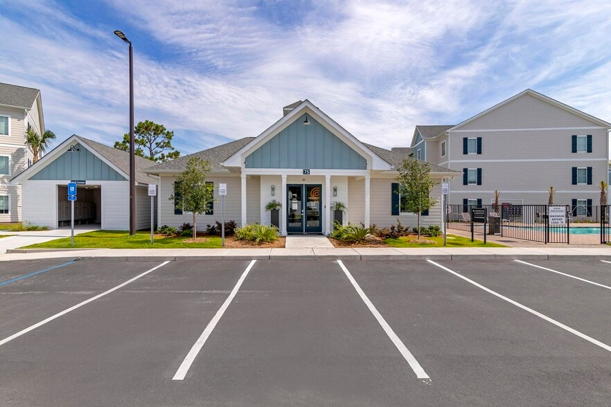 Building Photo - The Pointe Grand Apartment Homes