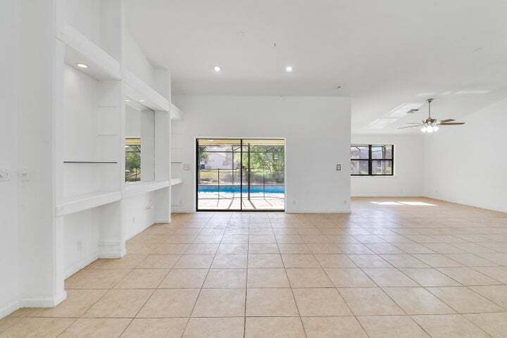 Building Photo - 14616 Autumn Ave