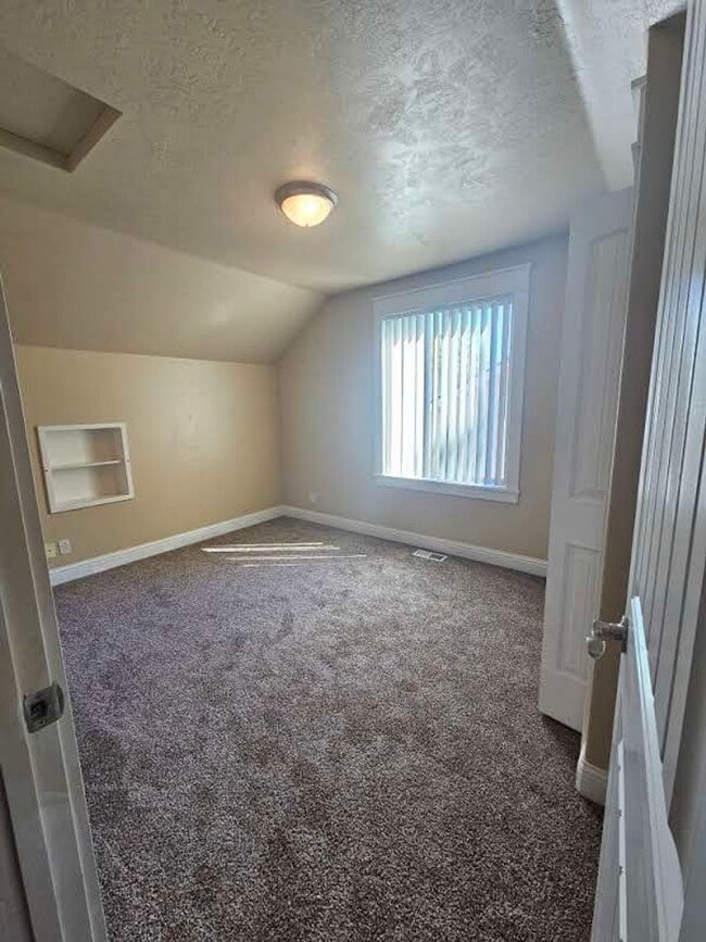 Building Photo - Lochsa Falls 5 Bedroom Home
