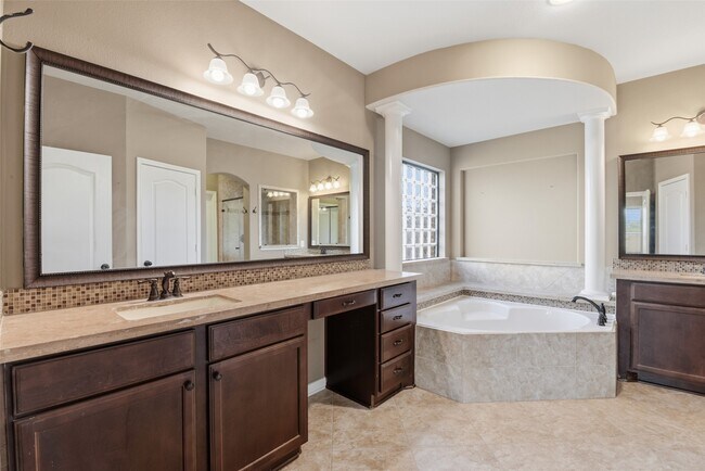 Building Photo - 14706 Ashley Creek Ct