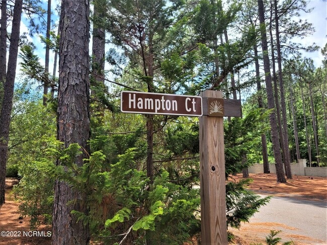 Building Photo - 301 Hampton Dr