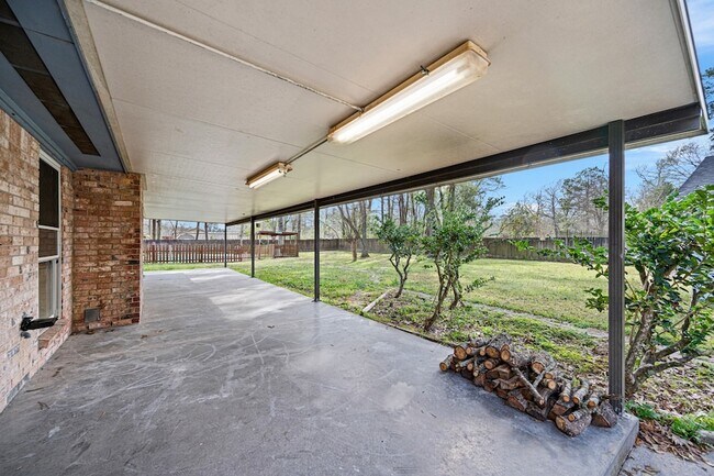 Building Photo - 23864 White Oak Ct