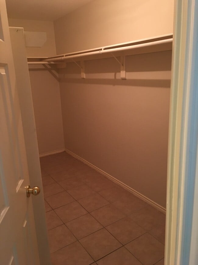 Building Photo - 4003 Santa Susana