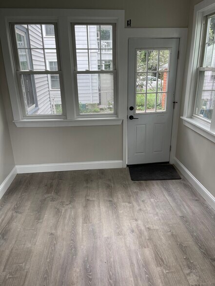 Building Photo - 43 Pequossette St