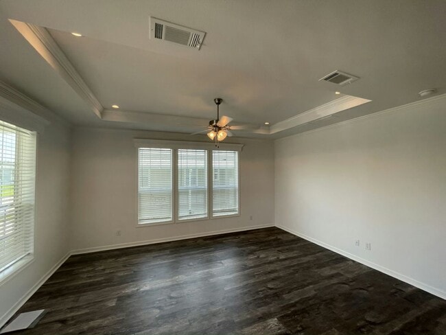 Building Photo - 34669 Ballyhoo Dr