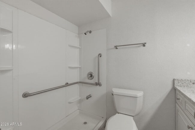 Building Photo - 8055 E Thomas Rd