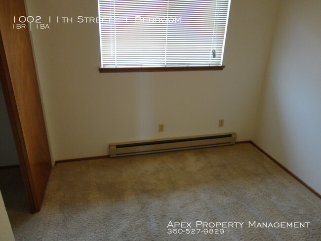Building Photo - FAIRHAVEN - Island View Apartments