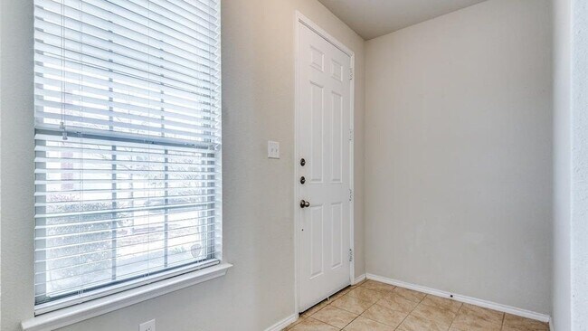 Building Photo - 712 Whitemarsh Dr