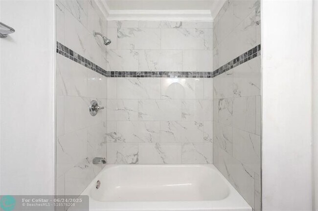 Building Photo - 4260 NW 173rd Dr