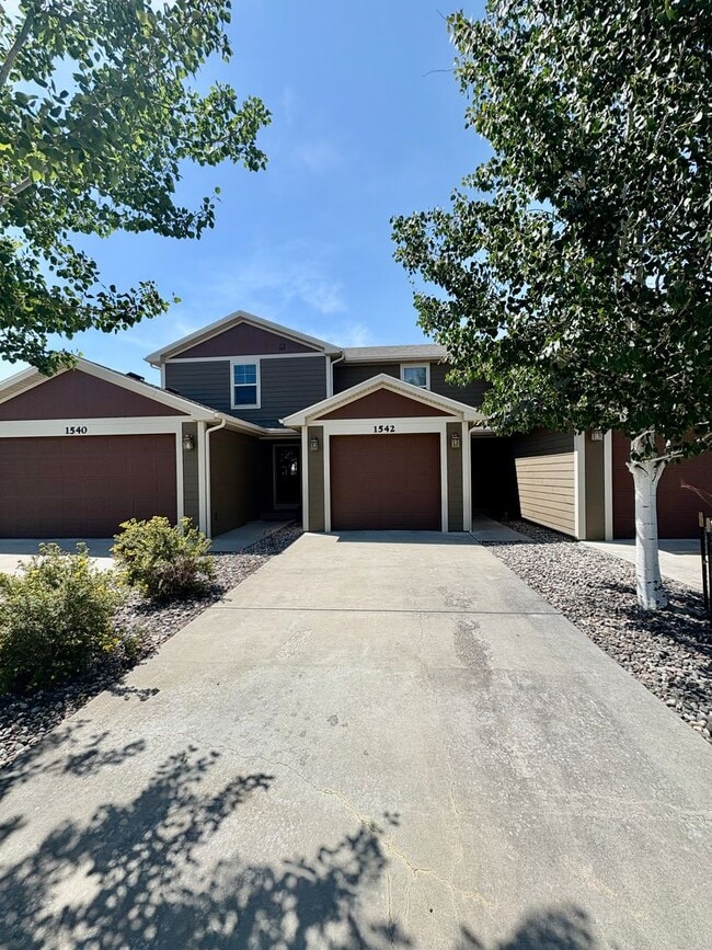 Primary Photo - Beautiful West End Townhome – Spacious & M...
