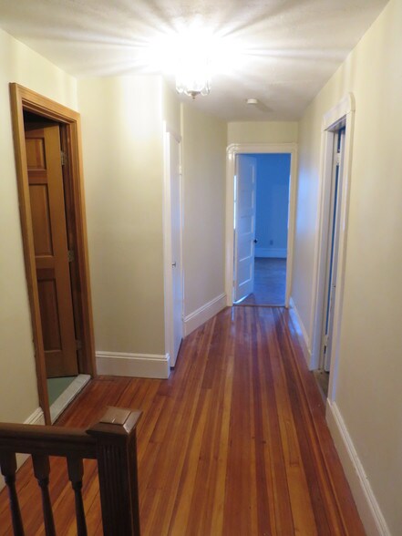 Building Photo - 47 Paulina St