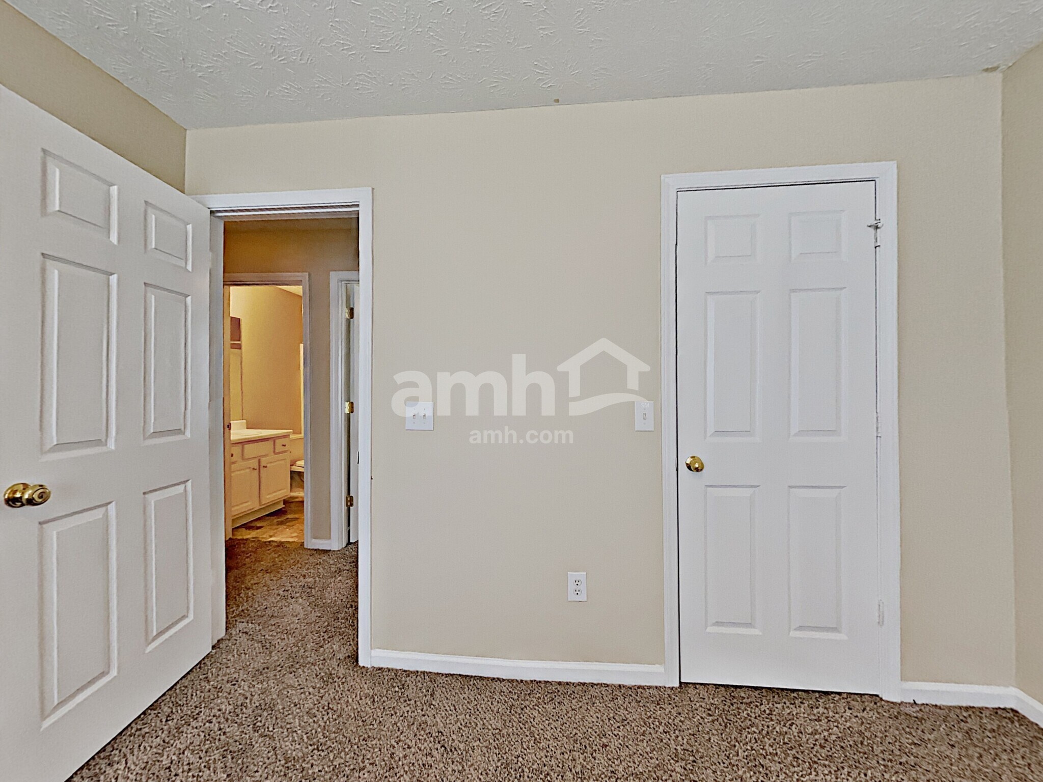 Building Photo - 1318 Baylor Dr