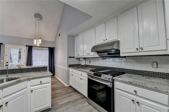 Building Photo - 235 Ruby Forest Pkwy