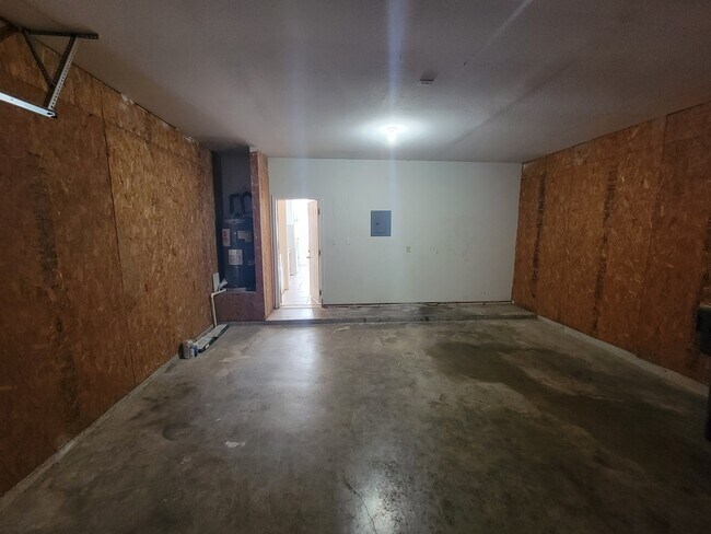 Building Photo - 843 Sagewood Trail