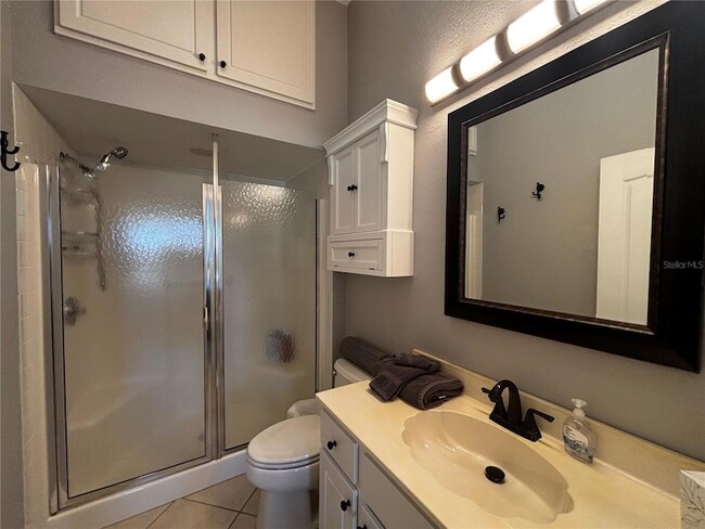 Building Photo - 1759 Fountain View Cir