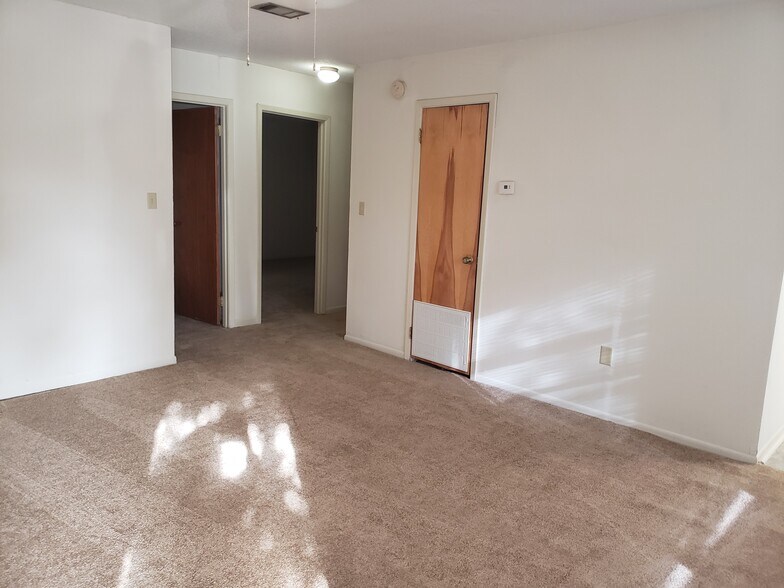 Living room - 25 6th St